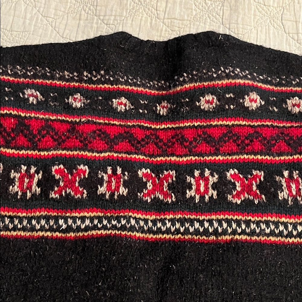 Ralph Lauren Black and Red Wool Sweater - Picture 11 of 14